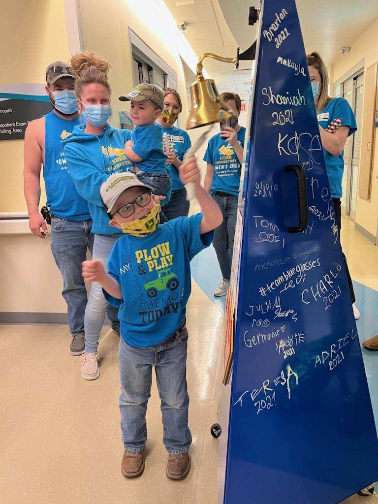 Owen rings the bell after completing chemo